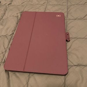 ipad 8th Generation Speck Cover